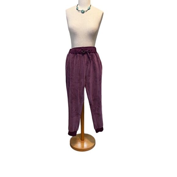 White Mark 2pc leisure set. In grape 🍇 color. - Picture 7 of 10